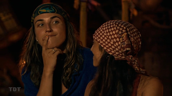 Savannah stares down Sophie