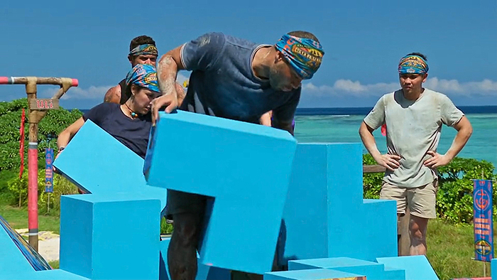 Sophi and Alex on the puzzle