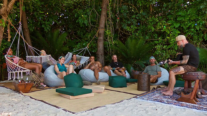 Kalo being sung at by Zac Brown